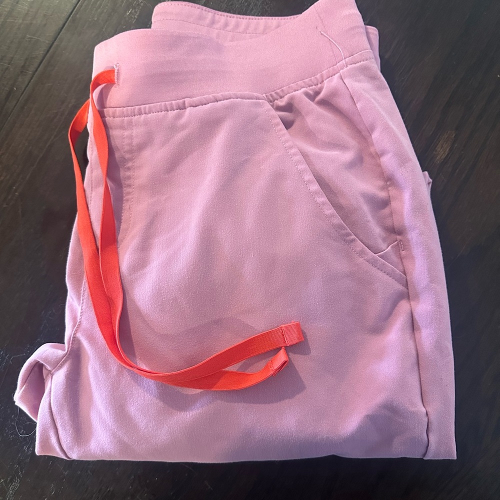 Pink Figs Jogger Scrub Pants